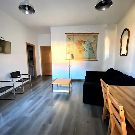 Apartment Housingleon Cardiles Leon